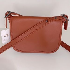 NWOT Coach Glovetanned Leather Saddle Crossbody